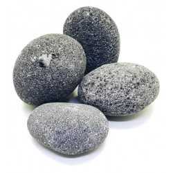 Roccia naturale di forma sferoidale di origine vulcanica.